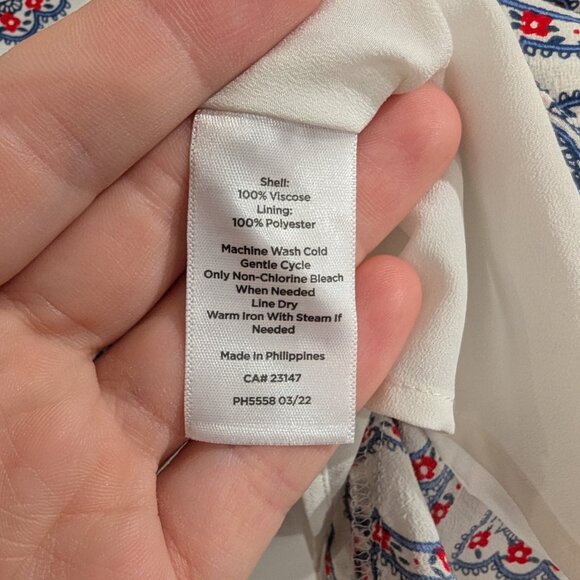 TALBOTS Pintuck Yoke Blouse 1X Paisley White Red Navy Blue Long Sleeve - Picture 12 of 13